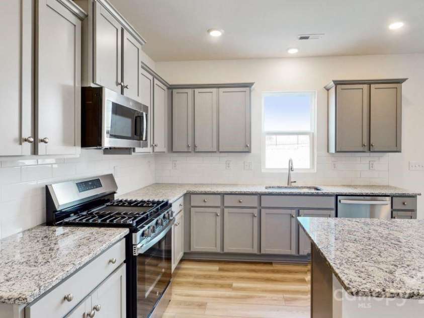 2078 Van Buren Road, Sherrills Ford, NC 28673.  MLS# CAR4206195, YatesRealty ID 10802. Kitchen