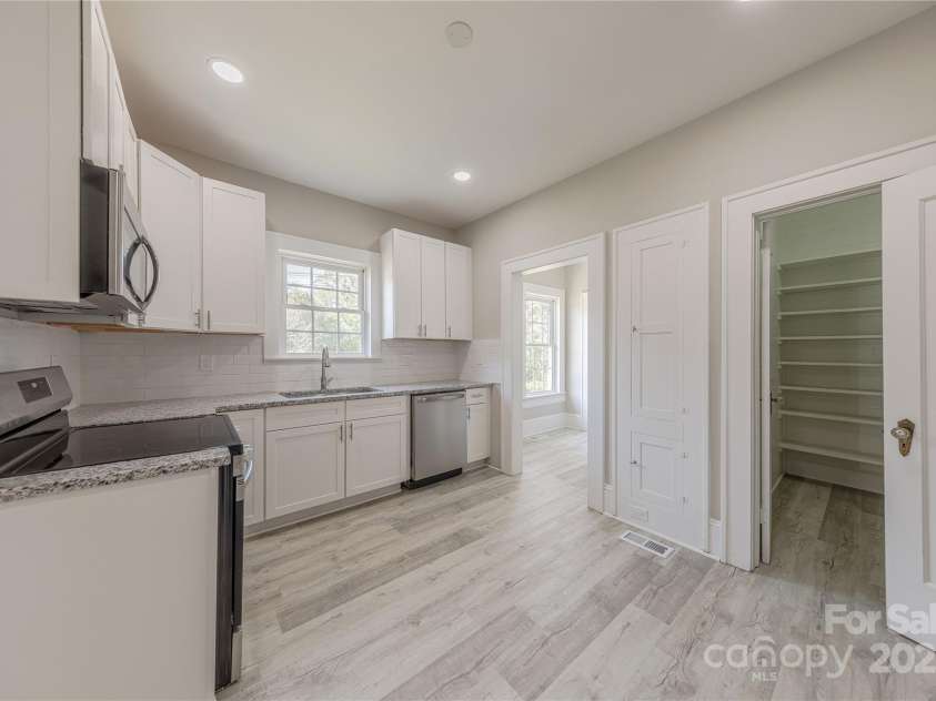 410 Arch Street, Lancaster, SC 29720.  MLS# CAR4233657, YatesRealty ID 10803. 