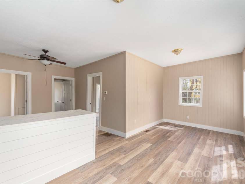 448 Sand Hill Road, Asheville, NC 28806.  MLS# CAR4360451, YatesRealty ID 10806. Main Level Unit