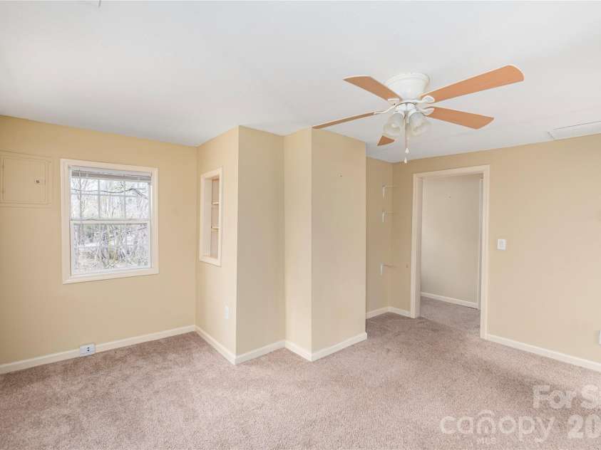 448 Sand Hill Road, Asheville, NC 28806.  MLS# CAR4360451, YatesRealty ID 10806. Upper Unit