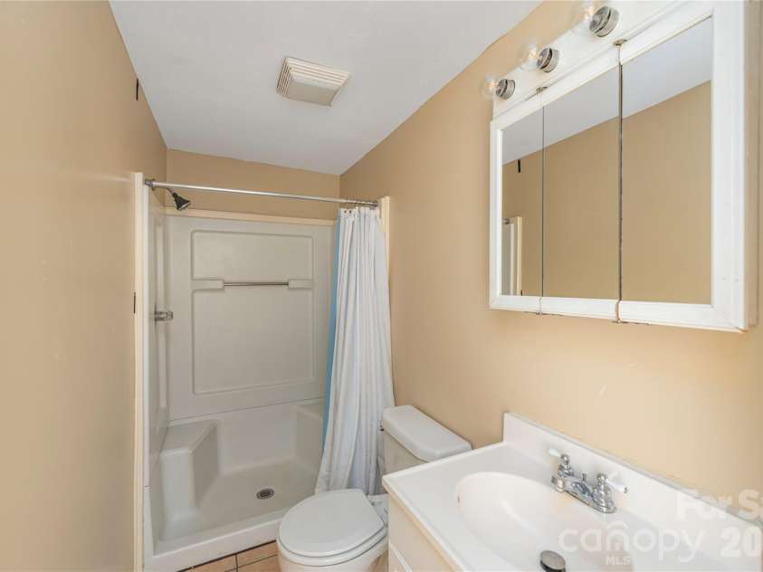 448 Sand Hill Road, Asheville, NC 28806.  MLS# CAR4360451, YatesRealty ID 10806. Upper Unit