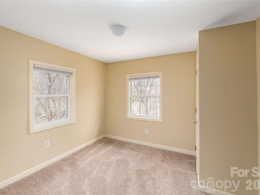 448 Sand Hill Road, Asheville, NC 28806.  MLS# CAR4360451, YatesRealty ID 10806. Upper Unit
