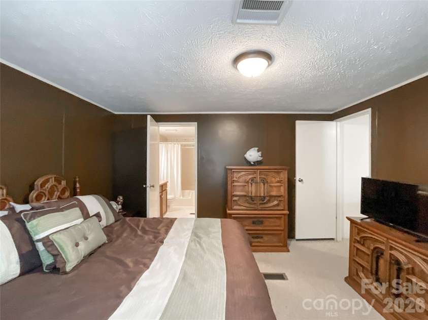 2329 Dolan Lane, Liberty Hill, SC 29074.  MLS# CAR4220837, YatesRealty ID 10807. 