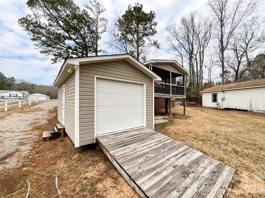 2329 Dolan Lane, Liberty Hill, SC 29074.  MLS# CAR4220837, YatesRealty ID 10807. 