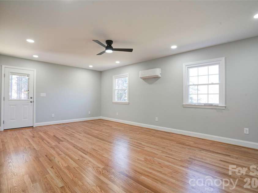 2822 Bettis Road, Grover, NC 28073.  MLS# CAR4333604, YatesRealty ID 10809. Flex Space
