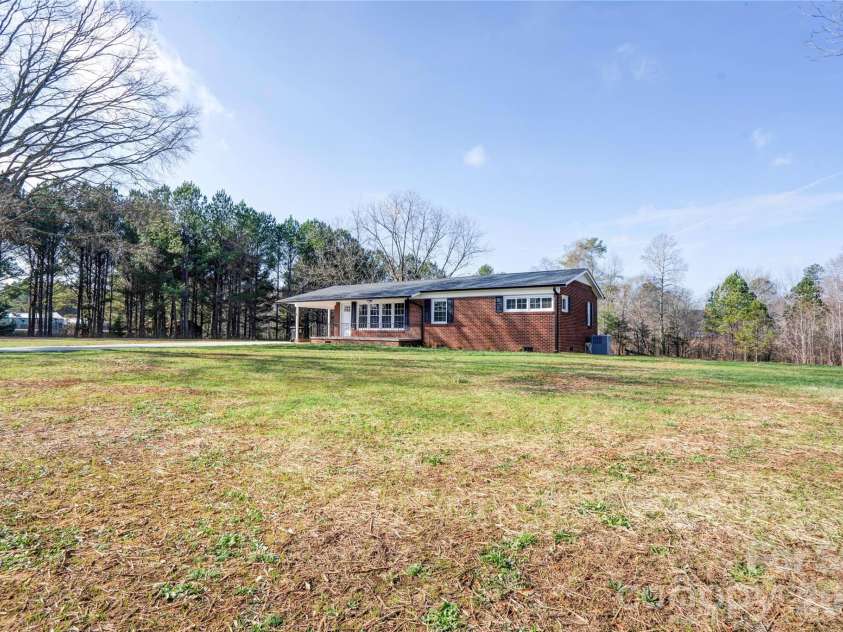 2822 Bettis Road, Grover, NC 28073.  MLS# CAR4333604, YatesRealty ID 10809. Front