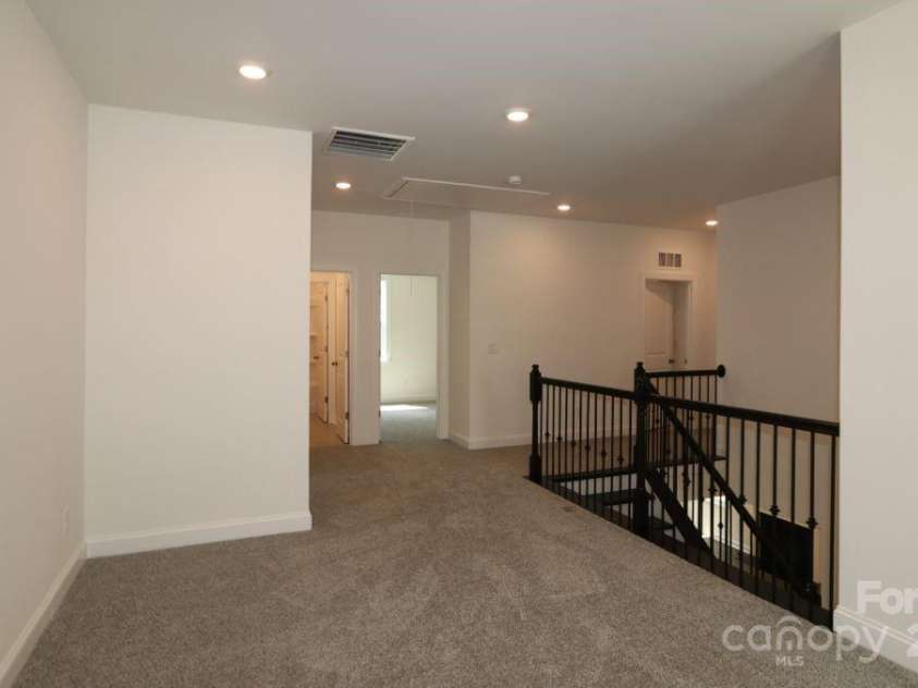 1136 Yellow Springs Drive, Huntersville, NC 28078.  MLS# CAR4211044, YatesRealty ID 10812. Loft