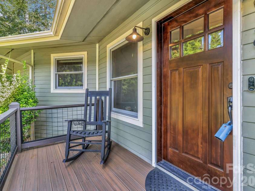 939 Morgan Hill Road, Black Mountain, NC 28711.  MLS# CAR4297863, YatesRealty ID 10812. 