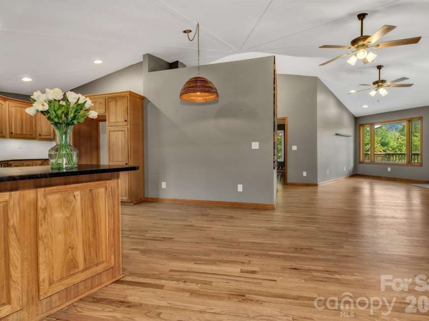 939 Morgan Hill Road, Black Mountain, NC 28711.  MLS# CAR4297863, YatesRealty ID 10812. 