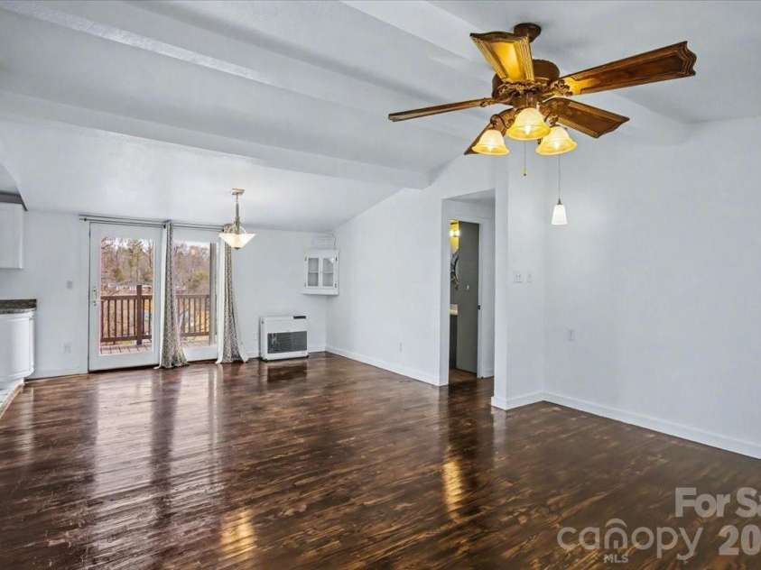 170 Styles Road, Burnsville, NC 28714.  MLS# CAR4350812, YatesRealty ID 10815. 