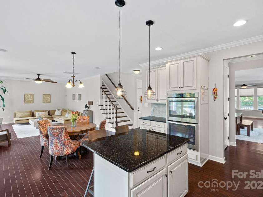 10423 Drake Hill Drive, Huntersville, NC 28078.  MLS# CAR4245339, YatesRealty ID 10819. 