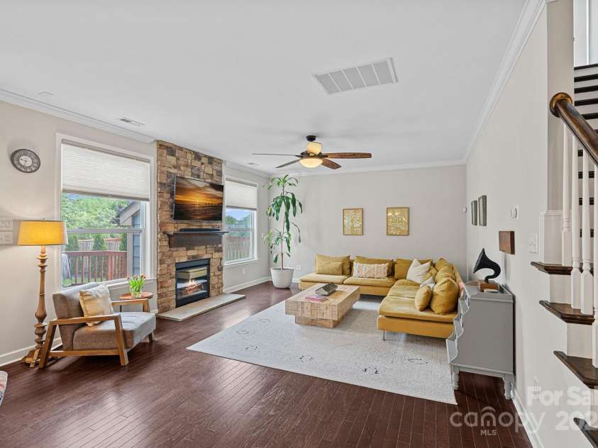 10423 Drake Hill Drive, Huntersville, NC 28078.  MLS# CAR4245339, YatesRealty ID 10819. 