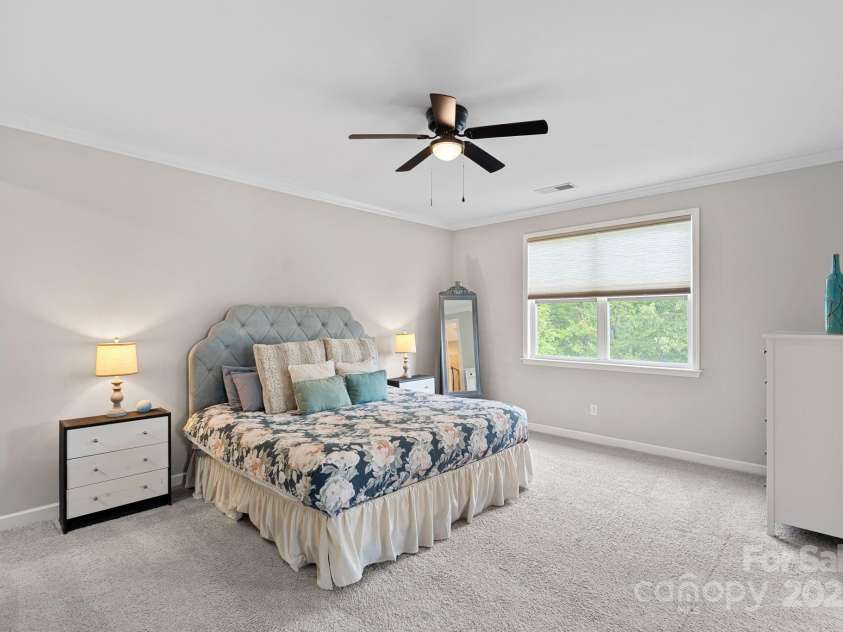 10423 Drake Hill Drive, Huntersville, NC 28078.  MLS# CAR4245339, YatesRealty ID 10819. 