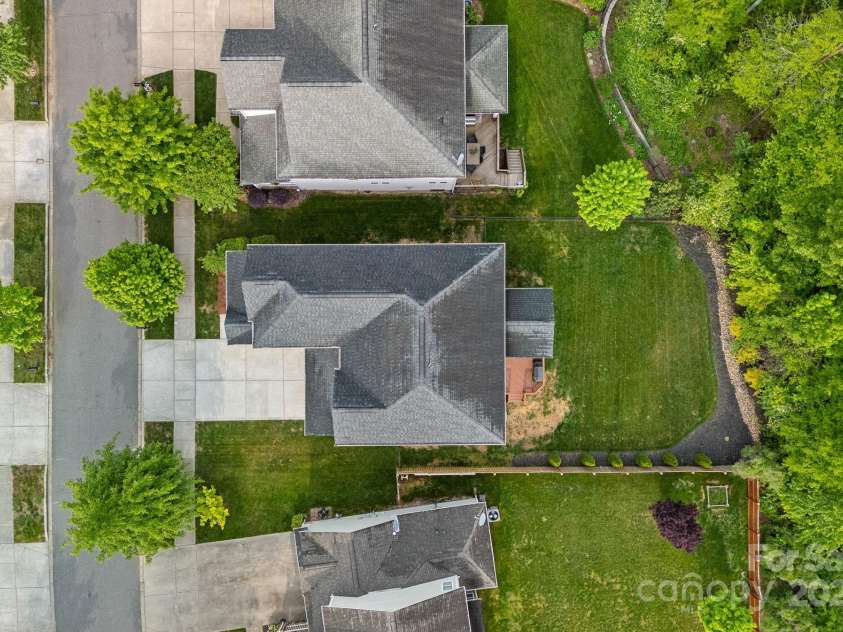 10423 Drake Hill Drive, Huntersville, NC 28078.  MLS# CAR4245339, YatesRealty ID 10819. 