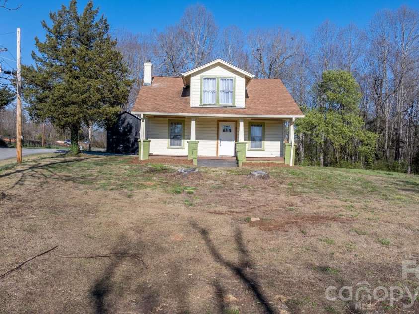 291 Mccrary Place, Lenoir, NC 28645.  MLS# CAR4359008, YatesRealty ID 10819. 