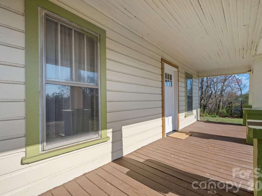 291 Mccrary Place, Lenoir, NC 28645.  MLS# CAR4359008, YatesRealty ID 10819. 