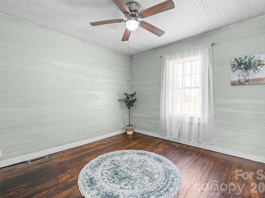 291 Mccrary Place, Lenoir, NC 28645.  MLS# CAR4359008, YatesRealty ID 10819. 