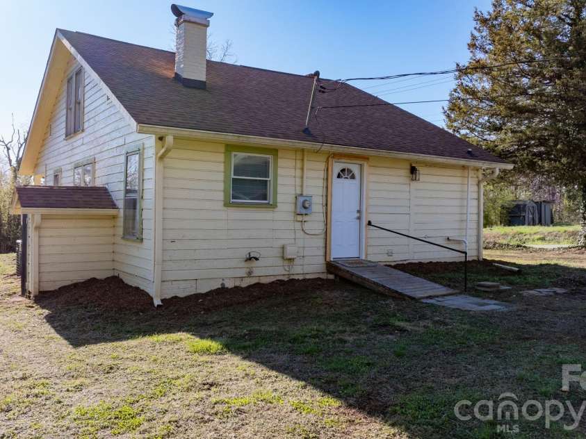 291 Mccrary Place, Lenoir, NC 28645.  MLS# CAR4359008, YatesRealty ID 10819. 