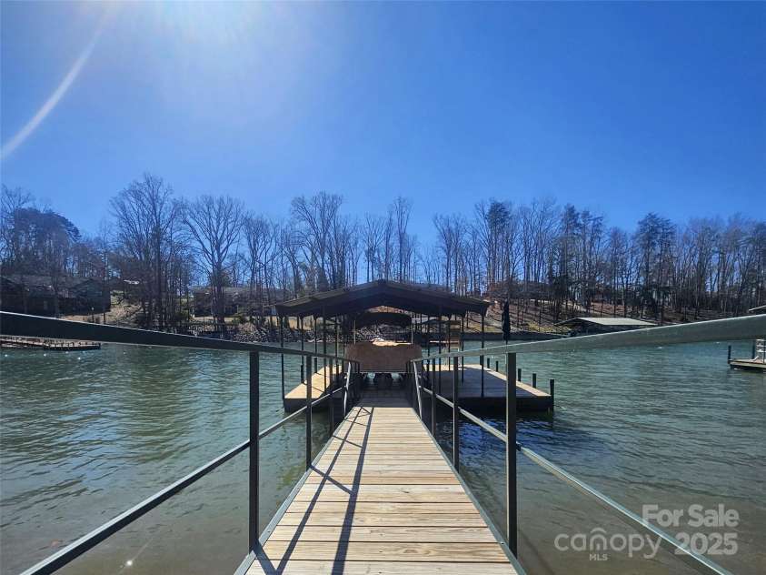 1201 Sunset Lane, Anderson, SC 29626.  MLS# CAR4224408, YatesRealty ID 1082. 