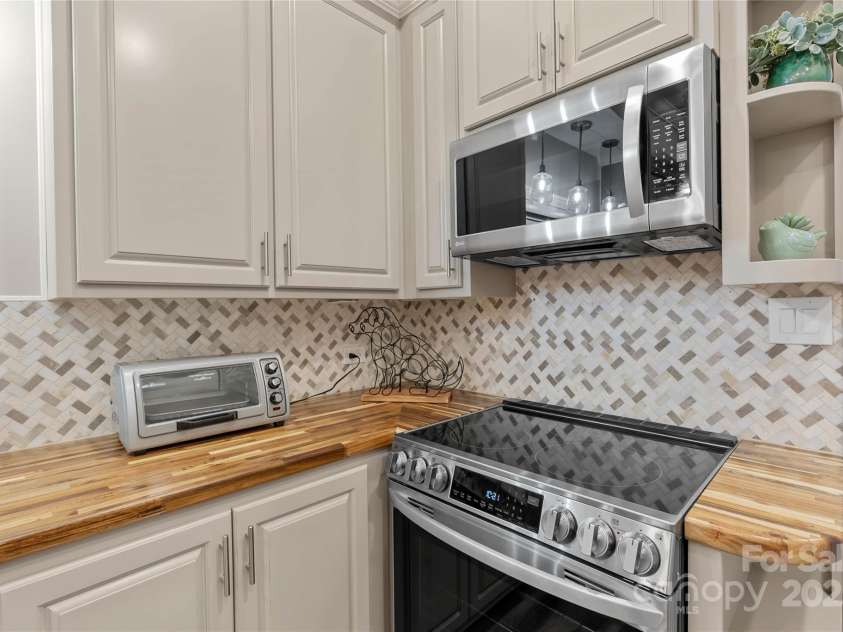 1201 Sunset Lane, Anderson, SC 29626.  MLS# CAR4224408, YatesRealty ID 1082. Butcher block counters