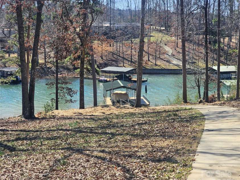 1201 Sunset Lane, Anderson, SC 29626.  MLS# CAR4224408, YatesRealty ID 1082. Gentle slope to the dock