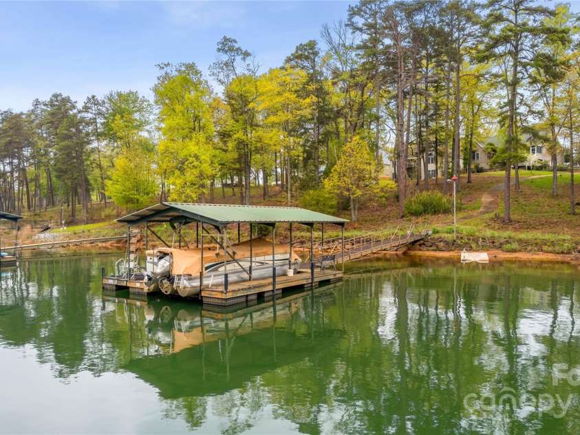 1201 Sunset Lane, Anderson, SC 29626.  MLS# CAR4224408, YatesRealty ID 1082. Lake life!