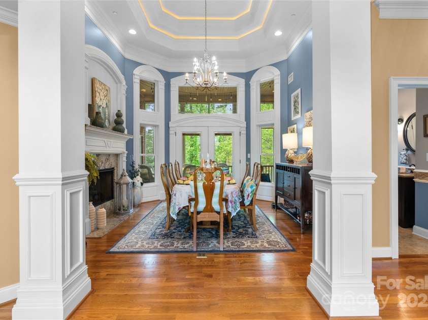 1201 Sunset Lane, Anderson, SC 29626.  MLS# CAR4224408, YatesRealty ID 1082. Opulent touches