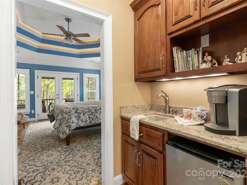 1201 Sunset Lane, Anderson, SC 29626.  MLS# CAR4224408, YatesRealty ID 1082. Primary suite wet bar/coffee station