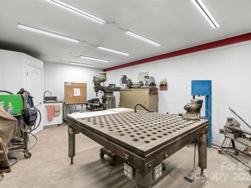 1201 Sunset Lane, Anderson, SC 29626.  MLS# CAR4224408, YatesRealty ID 1082. Workshop with half bath for convenience