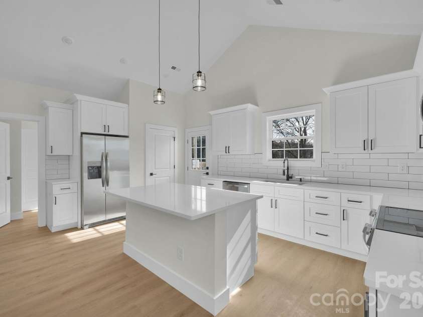1709 College Plaza, Rock Hill, SC 29730.  MLS# CAR4337314, YatesRealty ID 10820. 