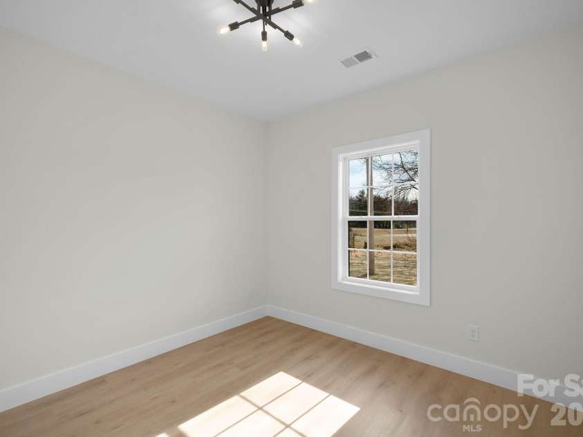 1709 College Plaza, Rock Hill, SC 29730.  MLS# CAR4337314, YatesRealty ID 10820. 