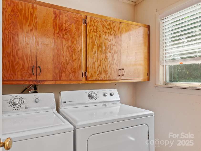 167 Panorama Drive, Franklin, NC 28734.  MLS# CAR4267910, YatesRealty ID 10823. 