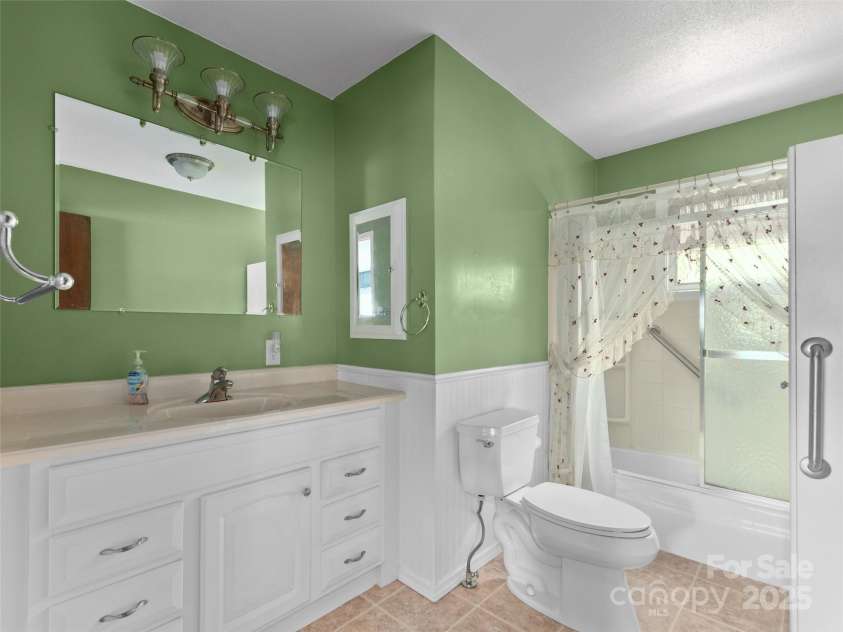 167 Panorama Drive, Franklin, NC 28734.  MLS# CAR4267910, YatesRealty ID 10823. 