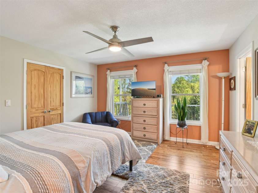 603 Oleta Road, Hendersonville, NC 28792.  MLS# CAR4252502, YatesRealty ID 10823. 