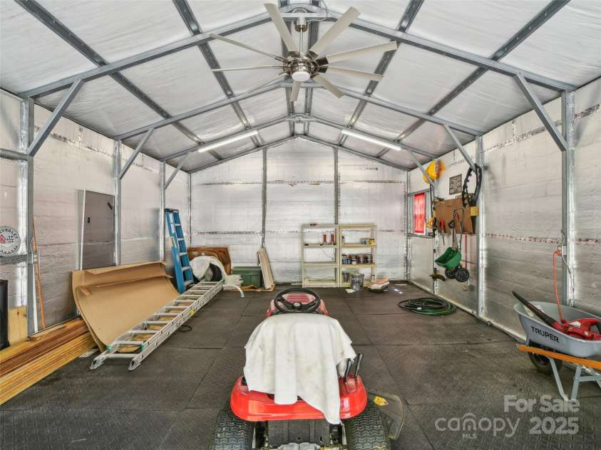 603 Oleta Road, Hendersonville, NC 28792.  MLS# CAR4252502, YatesRealty ID 10823. 