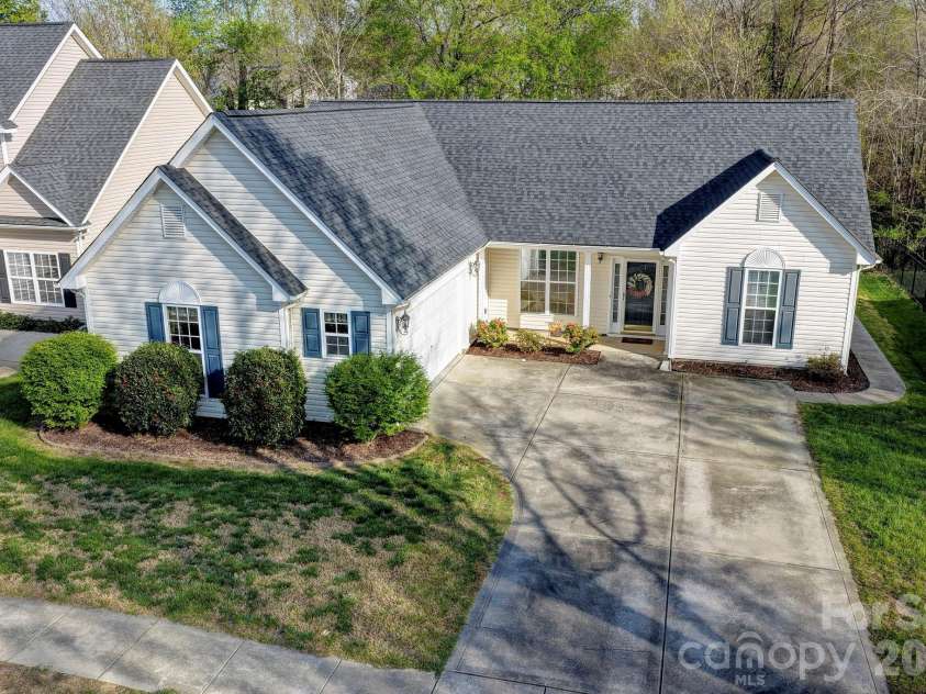 8423 Meadowcreek Village Drive, Locust, NC 28097.  MLS# CAR4364705, YatesRealty ID 10825. 