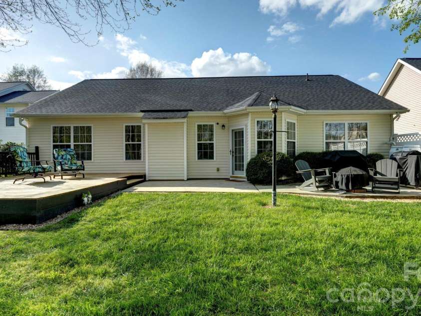 8423 Meadowcreek Village Drive, Locust, NC 28097.  MLS# CAR4364705, YatesRealty ID 10825. 