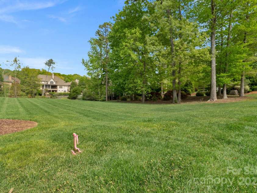 8100 Skye Knoll Drive, Waxhaw, NC 28173.  MLS# CAR4244698, YatesRealty ID 10827. 