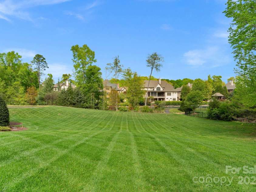 8100 Skye Knoll Drive, Waxhaw, NC 28173.  MLS# CAR4244698, YatesRealty ID 10827. 