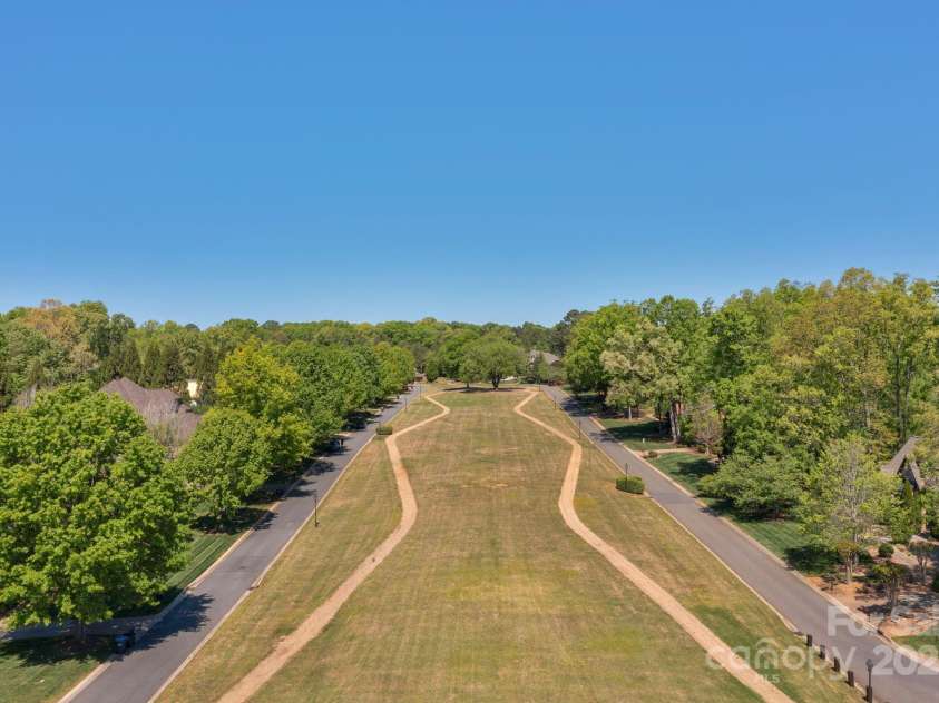 8100 Skye Knoll Drive, Waxhaw, NC 28173.  MLS# CAR4244698, YatesRealty ID 10827. 