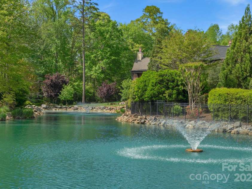8100 Skye Knoll Drive, Waxhaw, NC 28173.  MLS# CAR4244698, YatesRealty ID 10827. 