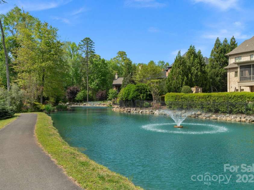 8100 Skye Knoll Drive, Waxhaw, NC 28173.  MLS# CAR4244698, YatesRealty ID 10827. 