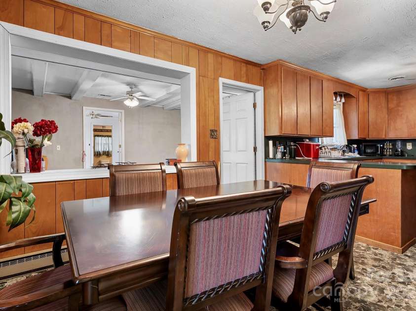 3265 Innes Street, Salisbury, NC 28144.  MLS# CAR4249369, YatesRealty ID 10828. 