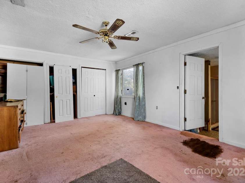 3265 Innes Street, Salisbury, NC 28144.  MLS# CAR4249369, YatesRealty ID 10828. 