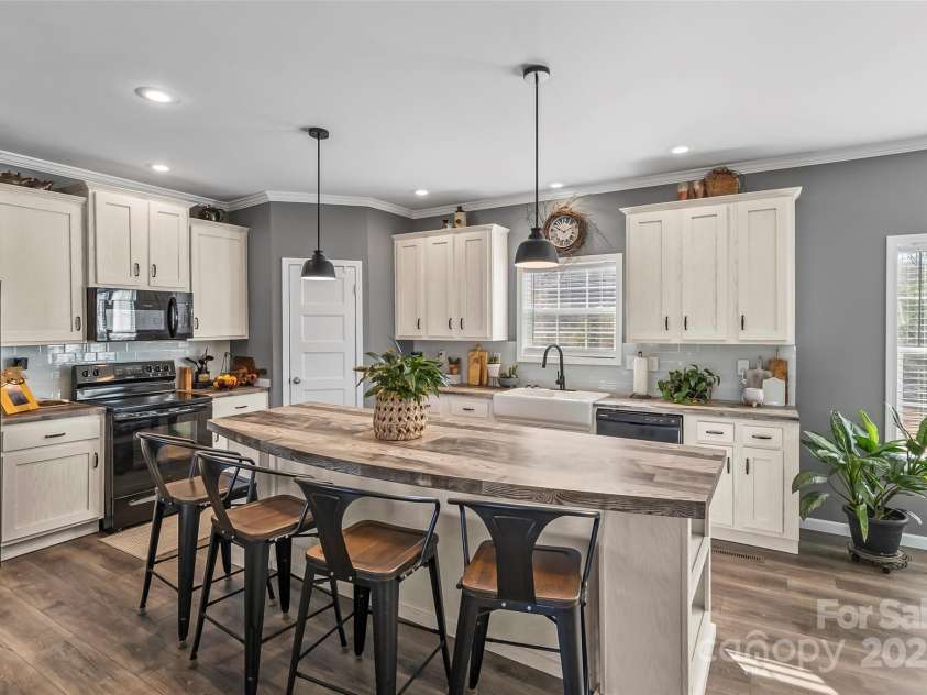 134 Sherman Drive, Old Fort, NC 28762.  MLS# CAR4225950, YatesRealty ID 1083. 