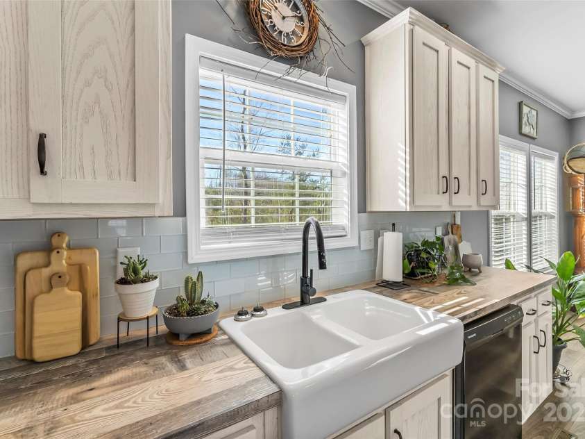 134 Sherman Drive, Old Fort, NC 28762.  MLS# CAR4225950, YatesRealty ID 1083. 