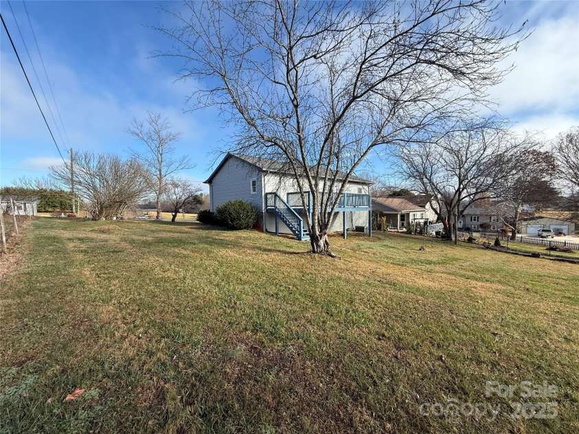 4554 Horseshoe Bend Road, Hudson, NC 28638.  MLS# CAR4328370, YatesRealty ID 1083. 