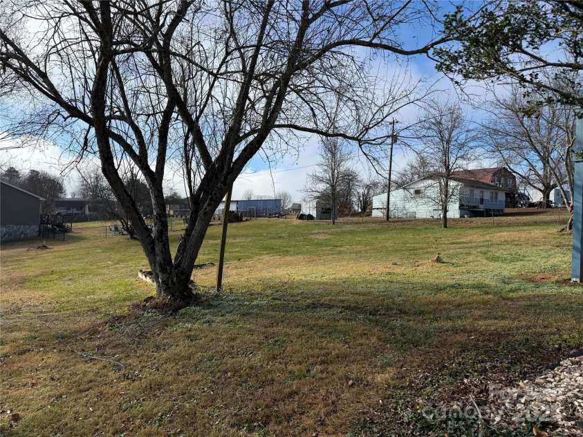 4554 Horseshoe Bend Road, Hudson, NC 28638.  MLS# CAR4328370, YatesRealty ID 1083. 