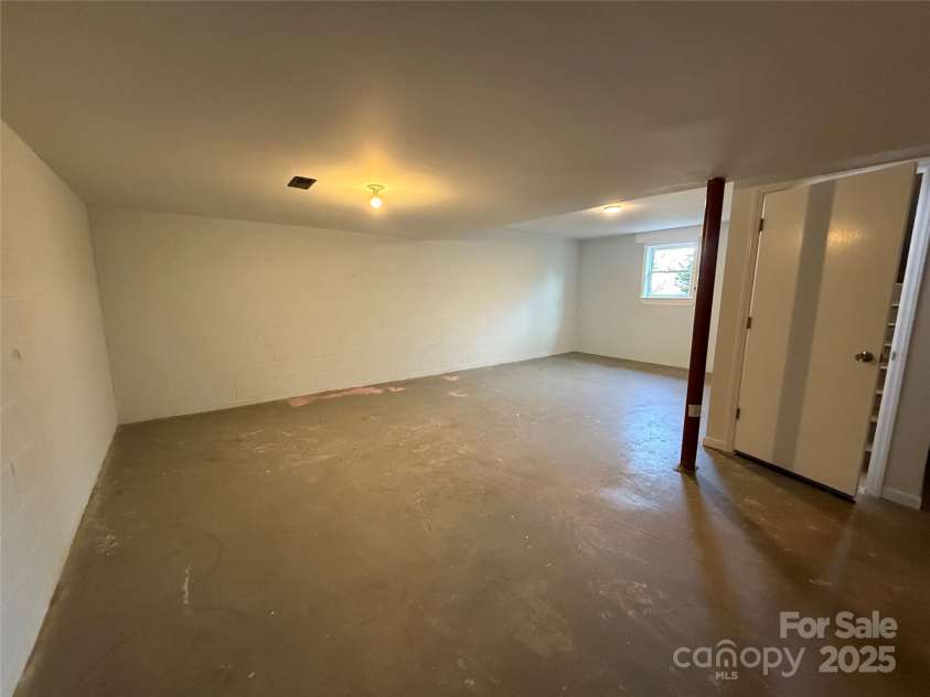 4554 Horseshoe Bend Road, Hudson, NC 28638.  MLS# CAR4328370, YatesRealty ID 1083. 