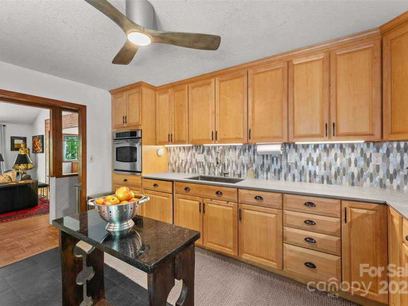 207 Kingfisher Road, Brevard, NC 28712.  MLS# CAR4253015, YatesRealty ID 10831. 